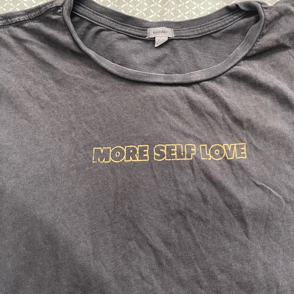 GARAGE CLOTHING Cropped Tee Shirt